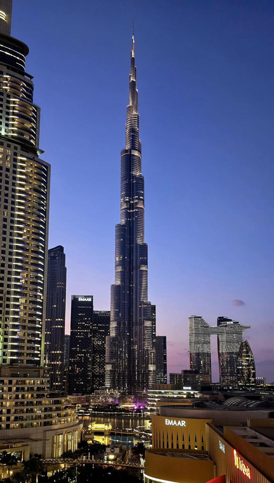 Full Burj Khalifa & Fountain Views Attached To Mall Apartment