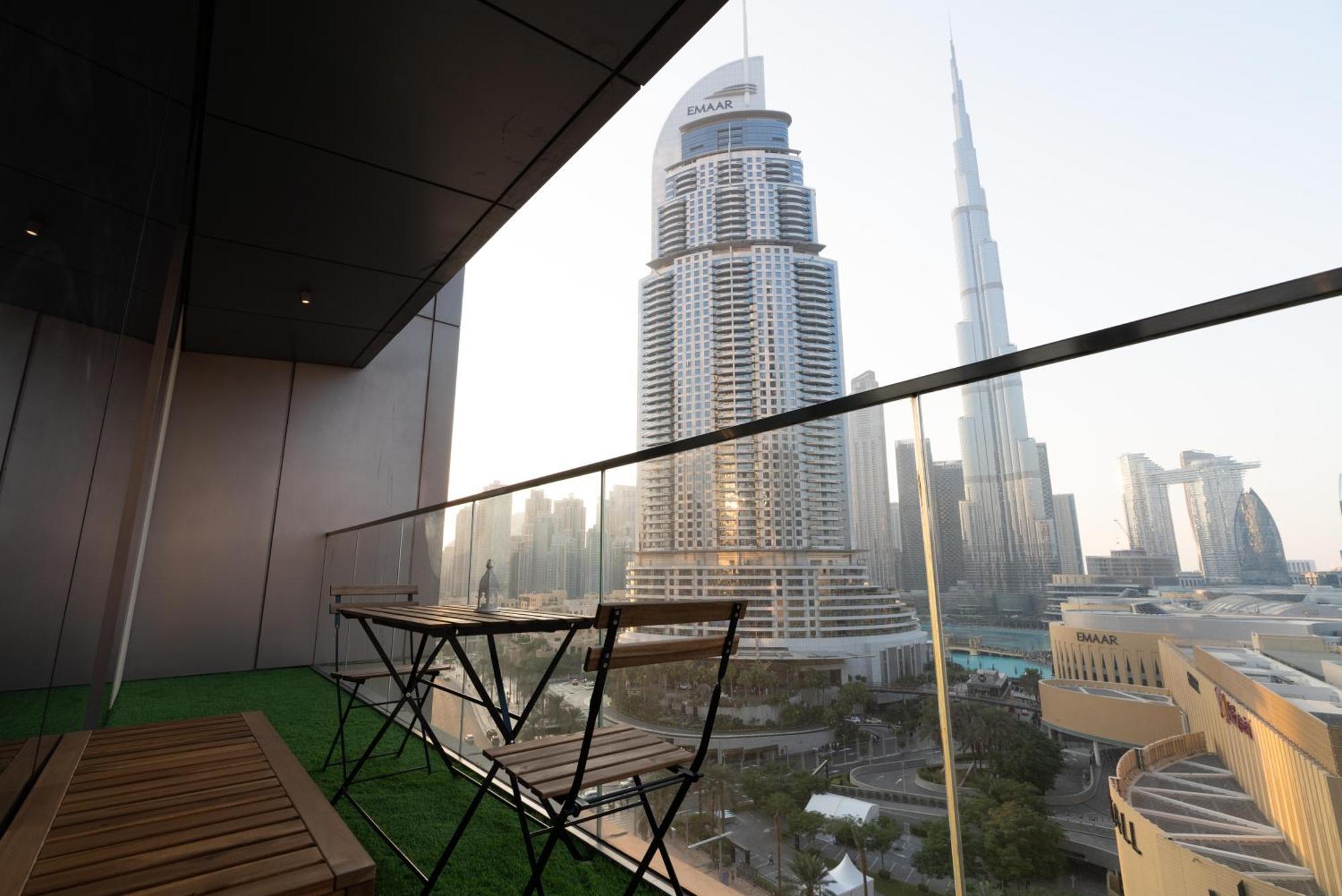 Full Burj Khalifa & Fountain Views Attached To Mall Dubai